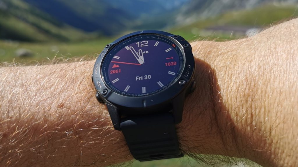 Garmin Fenix 6 - smartwatch with always on display 