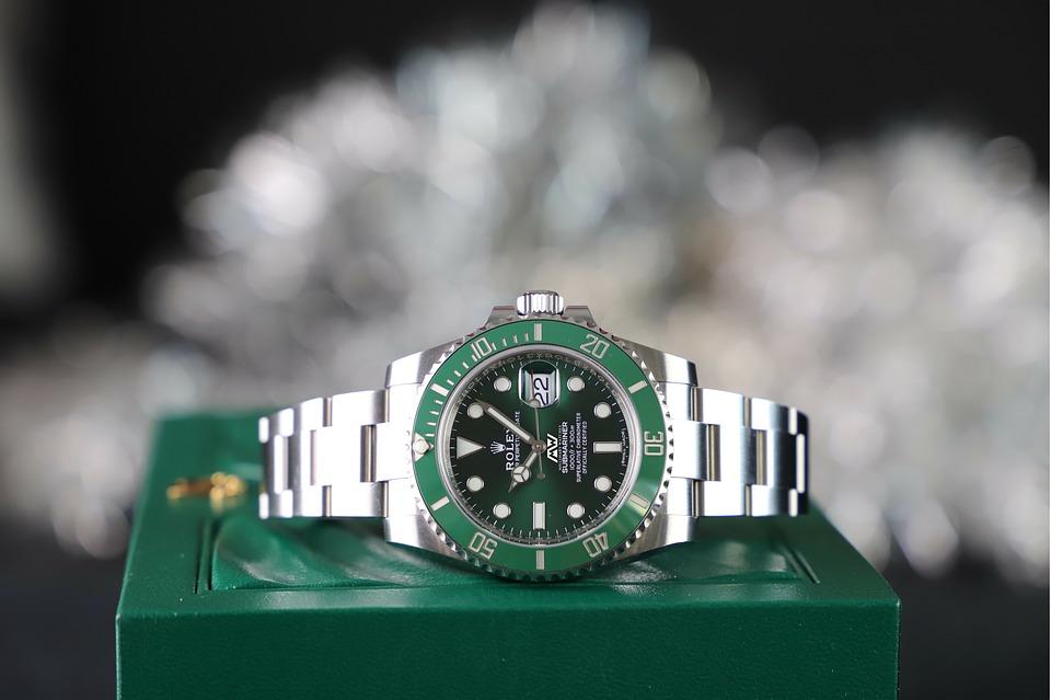 Purchasing a Rolex Watch In The United States - FAQs About Taxes